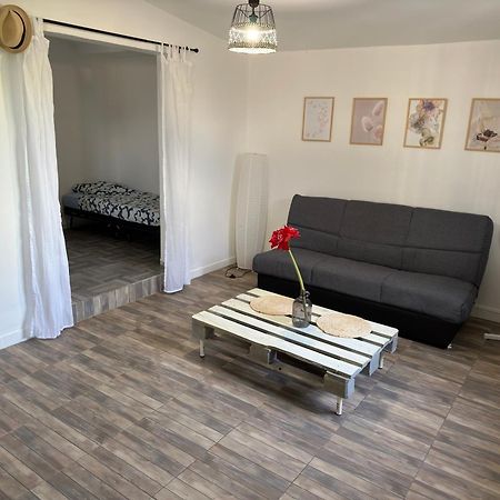 Appartement T2 à Convenance à Baie-Mahault Extérieur photo
